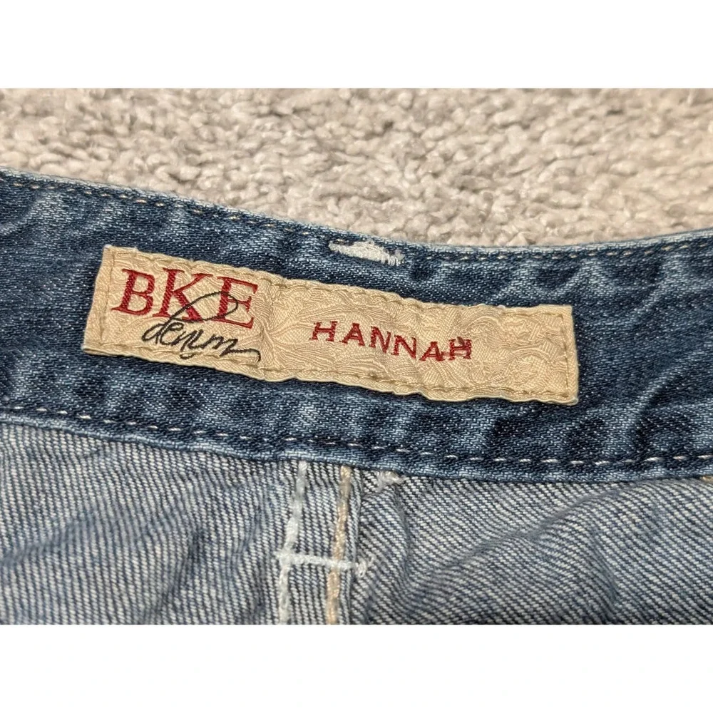 BKE Denim Shorts Women 30 Blue Hannah Capri Long Distressed Vintage Y2K Cotton